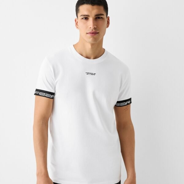 Slim-fit short sleeve T-shirt with strip